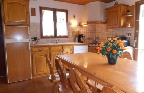 Les Orres Ski Chalet | Chalet 'St Victoire Pied Des Pistes' with Mountain View, Shared Pool and Wi-Fi