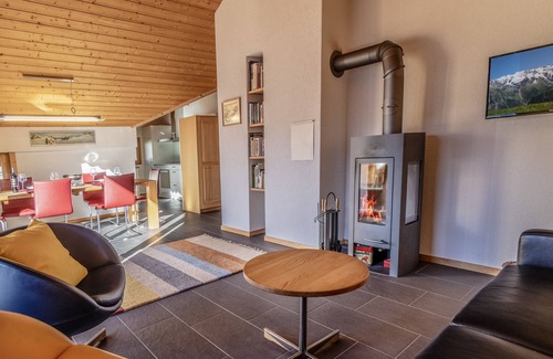 Wengen Apartment | Elegant Chalet Sterndolde Penthouse - Guest Rated 9.8