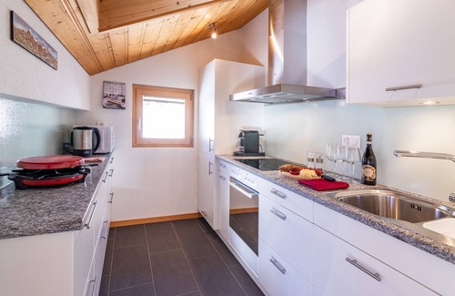 Wengen Apartment | Elegant Chalet Sterndolde Penthouse - Guest Rated 9.8
