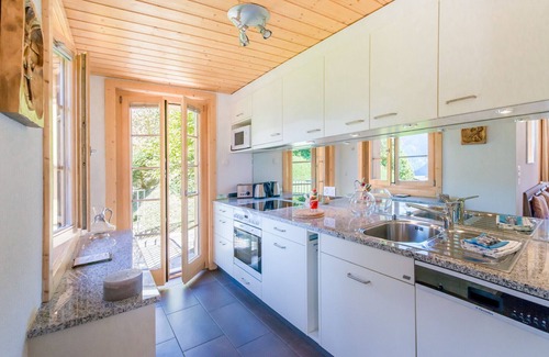 Wengen Apartment | Chalet Sterndolde - stunning views and location