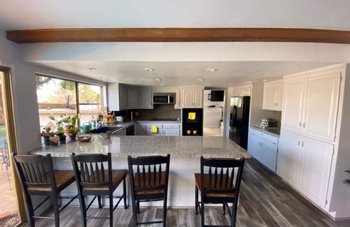 Simi Valley House | Family-Friendly Chalet with Private Pool and Ocean Views