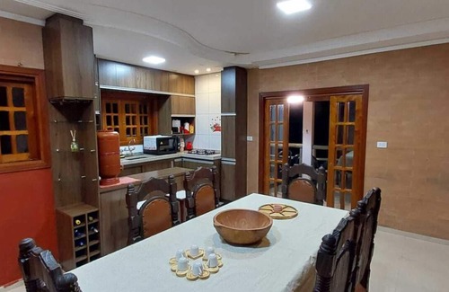 Paraisopolis Ski Chalet | Mountain Retreat: Cozy Chalet with Pool & Spa in Minas Gerais