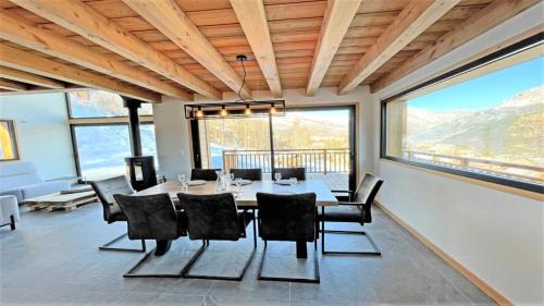 Puy-Saint-Vincent Ski Chalet | Family-Friendly Chalet for 12 Guests - Perfect Getaway