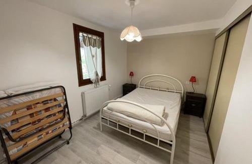 Laveissiere House | Family-Friendly Maison Le Lioran for Memorable Getaways