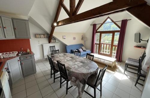 Laveissiere House | Family-Friendly Maison Le Lioran for Memorable Getaways