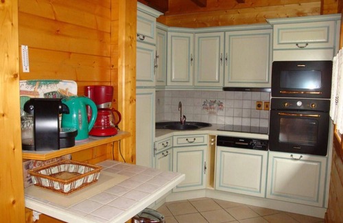 Pralognan-la-Vanoise Ski Chalet | Cozy Chalet in Pralognan-la-Vanoise with Spa & Terrace