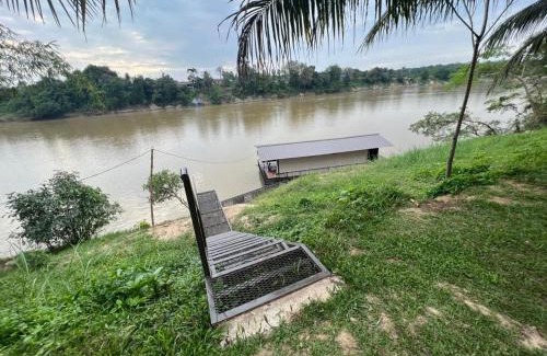 Temerloh Boat Rental | Highly Rated Chalet Terapung Laman Tok Ayah in Temerloh