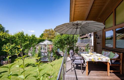 Sankt Johann in Tirol Ski Chalet | Top-Rated Chalet Terry: Family-Friendly with Hot Tub Access