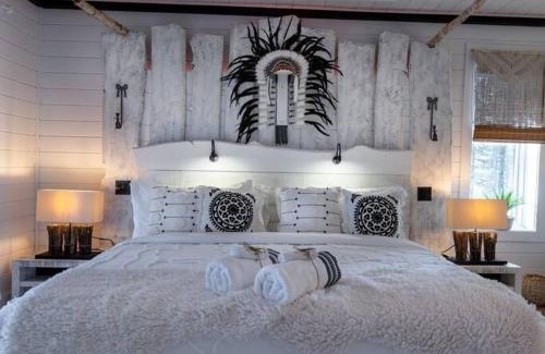 La Malbaie Ski Chalet | Chalet TIPI: Chic Nature Retreat with Ocean View & Spa