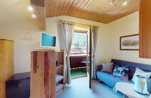 Waidring Apartment | Top-Rated Chalet Tirol Waidring with Family-Friendly Amenities