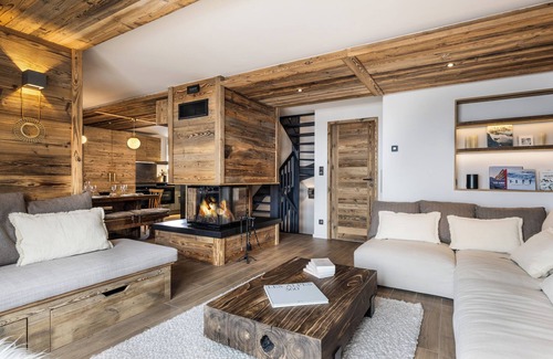 Plagne Soleil Ski Chalet | Chalet Topaz: Snowy Slopes & Family-Friendly Amenities