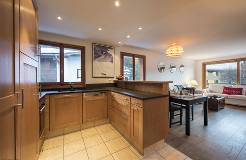 Verbier Apartment | Cozy Chalet Trois Melezes 4 - Steps from Medran Ski Lift