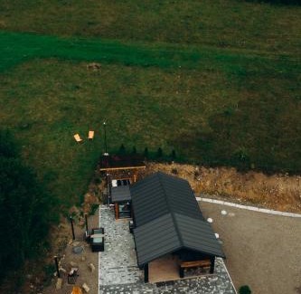 Plavya Ski Chalet | Chalet Tukhlya