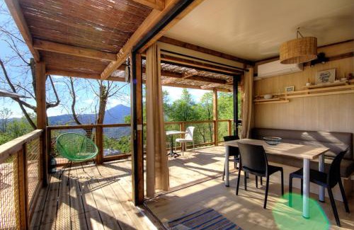 Guiselle Ski Chalet | Oceanfront CHALET U Castagnu with Pool & Family Amenities
