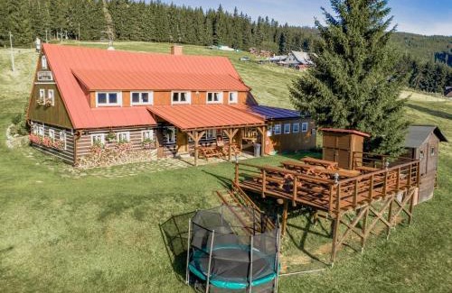 Pec pod Snezkou Ski Chalet | Pet-Friendly Chalet U Dvou vleků - Guest Rated 10/10