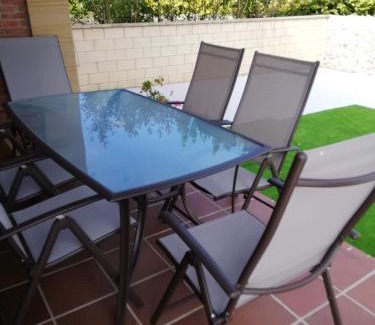 Pesues House | Family-Friendly Chalet Tina Menor - Casas de los Picos