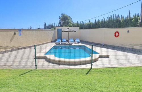 Conil de la Frontera Ski Chalet | Exceptional Chalet Vigía 114 with Pool & Family Amenities