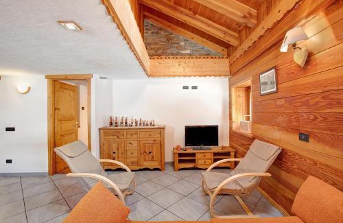 La Salle Ski Chalet | Family-Friendly Chalet Vista Monte Bianco with Scenic Views