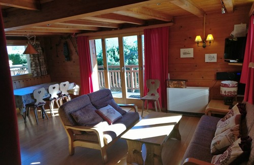 St. Luc Ski Chalet | Family-Friendly Chalet VOLIÈRE HAUT with Garden & Terrace