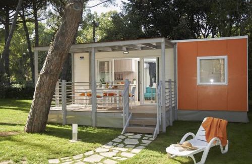Baia Domizia Ski Chalet | Discover Belvilla by OYO Baia Domizia with Pool & More