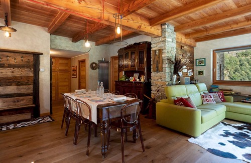 Piode Villa | Chalet Walser 4+2: Family-Friendly Getaway with Spa & Kitchen