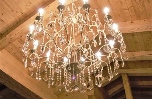 Unterschonau Apartment | Explore Chalet Watzmann: 5-Star Stay with High Ratings
