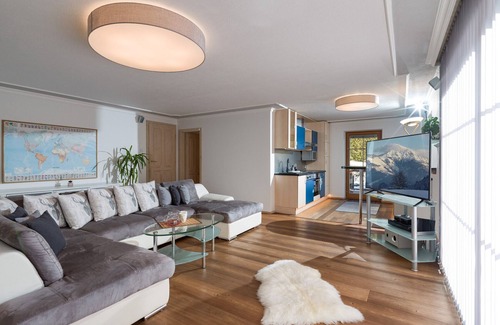 Kitzbuehel Ski Chalet | Top-Rated Chalet Weinberg in Kirchberg with Spa & Breakfast