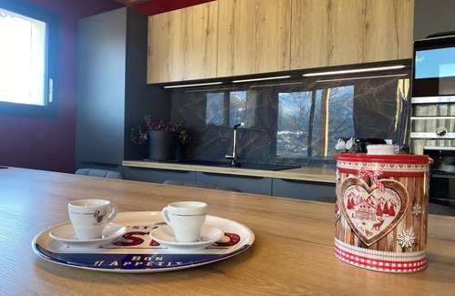 Villar-Saint-Pancrace Ski Chalet | Chalet with exceptional views, 5 minutes from the slopes