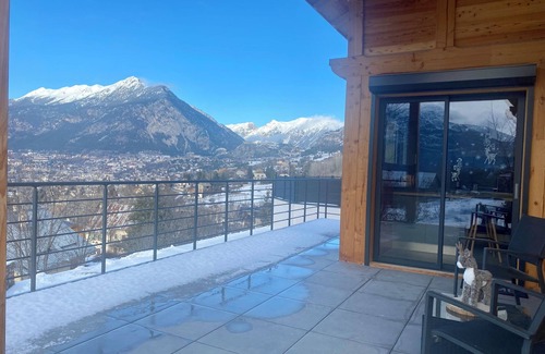 Villar-Saint-Pancrace Ski Chalet | Chalet with exceptional views, 5 minutes from the slopes