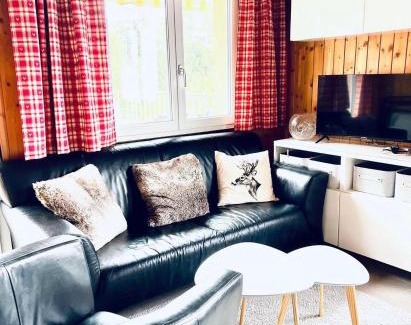 Quarten Ski Chalet | Family-Friendly Retreat at Chalet Wiesehockli with Hot Tub