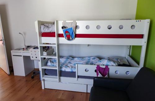 Flums Apartment | Chalet Windegg - Oceanfront Retreat for Family Getaways