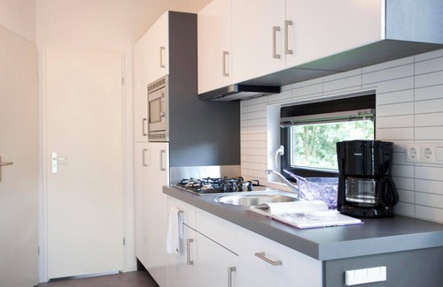 Velsen-Zuid Ski Chalet | Cozy 2-Bedroom Chalet with Terrace and Family-Friendly Amenities
