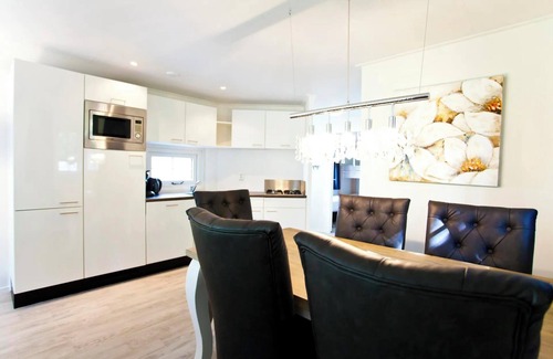Beekbergen-Zuid House | Cozy 2-Bedroom Chalet with Terrace & Family-Friendly Amenities