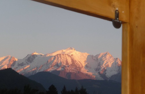 Sallanches Ski Chalet | Cozy Chalet with Pool and Breathtaking Mont-Blanc Views