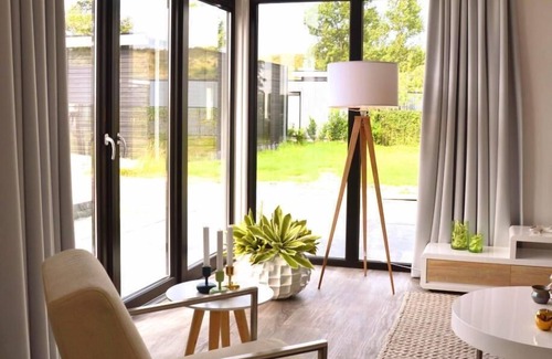 Breskens House | Cozy Chalet with 2 Bedrooms and Child-Friendly Amenities