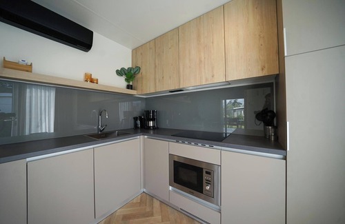 Nunspeet House | Cozy 2-Bedroom Chalet with Terrace for Family Getaways