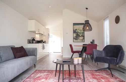 Schaarsbergen House | Inviting 2-Bedroom Chalet with Terrace & Family Amenities