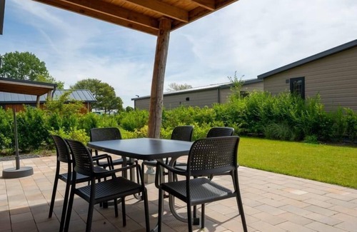 Municipality of Stede Broec House | Family-Friendly Chalet with 3 Bedrooms & Full Kitchen