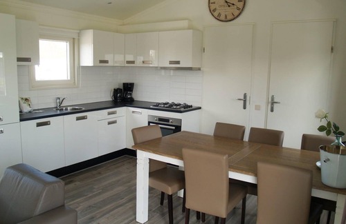 Langeberg House | Cozy Chalet with 3 Bedrooms and Child-Friendly Amenities