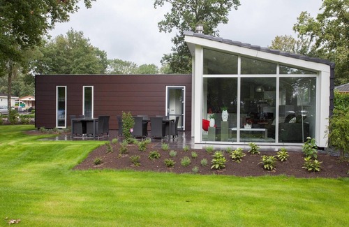 Susteren House | Cozy 3-Bedroom Chalet with Terrace & Family-Friendly Amenities