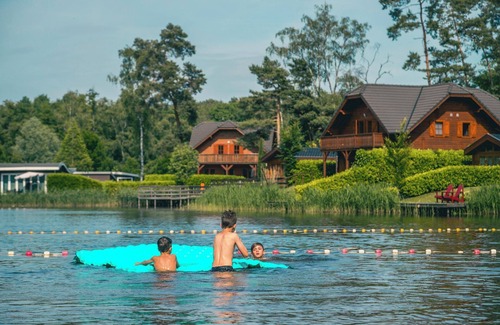 Langeberg House | Cozy 4-Bedroom Chalet with Family-Friendly Amenities