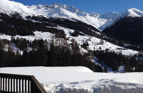 Frauenkirch Ski Chalet | Family-Friendly Vrbo Property with Kitchen & Pet Access
