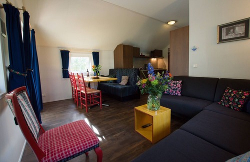 IJhorst Ski Chalet | Cozy Chalet with Pool & Kitchen in Scenic Nature Retreat