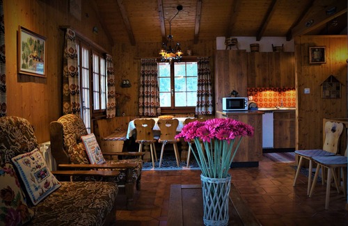 Nendaz Ski Chalet | Convenient Chalet with Free Shuttle and Panoramic Views
