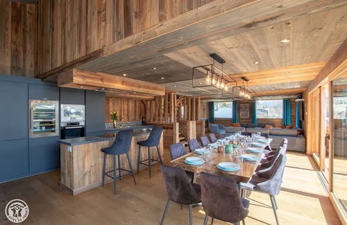 Les Gets Ski Chalet | Relaxing Chalet with Hot Tub and Breathtaking Views