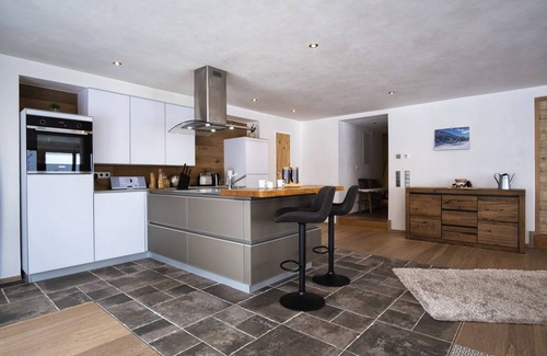 Rettenberg Ski Chalet | Scenic Chalet with Panoramic Mountain Views & Spa Amenities