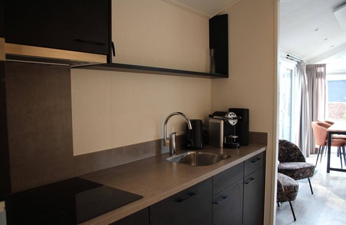 Otterlo House | Cozy Two-Bedroom Chalet with Kitchen & Pet-Friendly Amenities