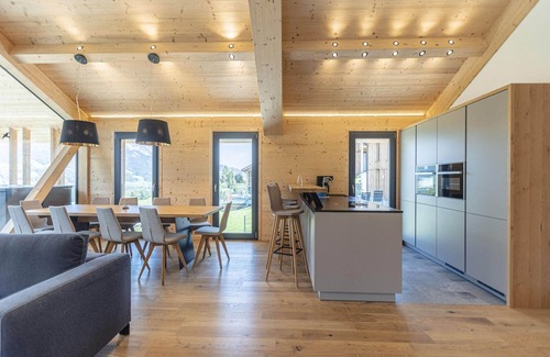 Haus im Ennstal Ski Chalet | Elegant Schladming Chalet with Private Spa and Pool