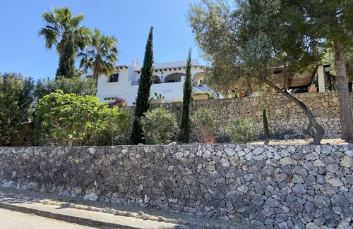 Monte Pego House | Villa with Breathtaking Sea and Mountain Views, Pool & WiFi