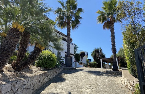 Monte Pego House | Villa with Breathtaking Sea and Mountain Views, Pool & WiFi